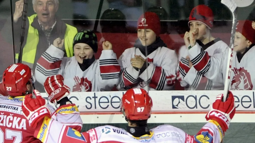 Radující se Třinečtí