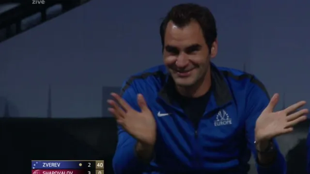Aplaus pro Federera během utkání A. Zverev - Shapovalov