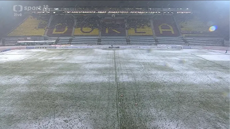 Zápas Dukly se Spartou musel být odložen kvůli sněhu