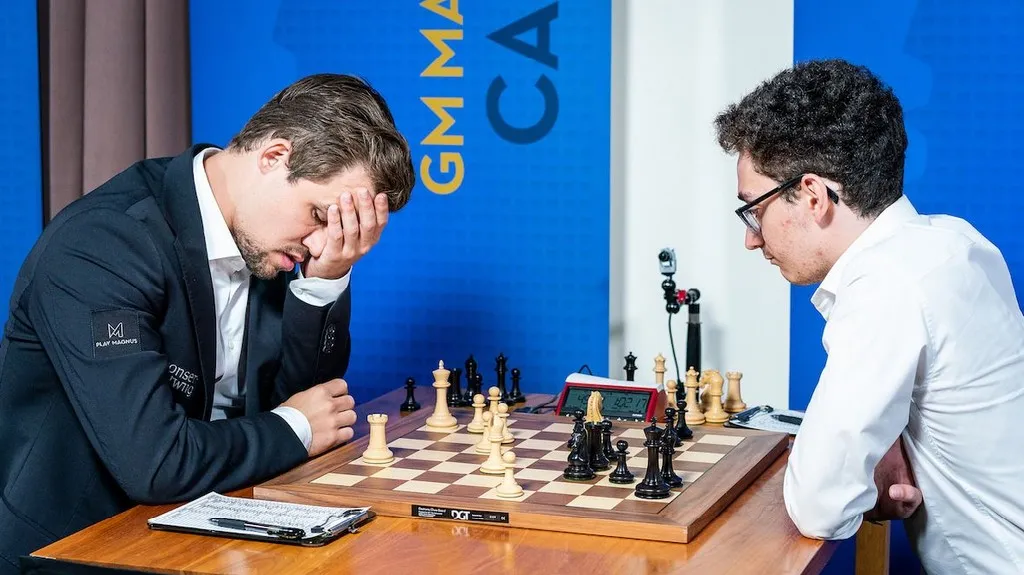 Carlsen lituje promarněných šancí v partii s Caruanou