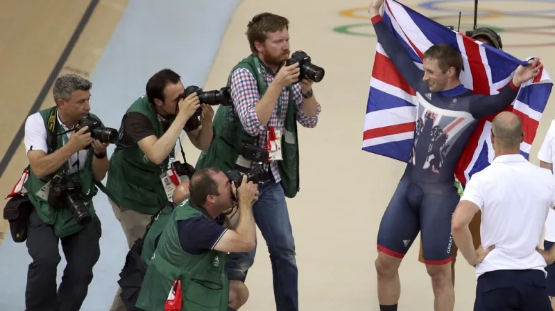 Slavící Jason Kenny