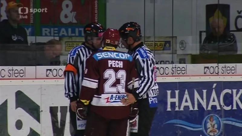 Nevídané gesto, Pech se přiznal, že nebyl faulován