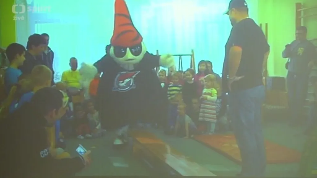 120 trenérů se radilo, co s dětským hokejem