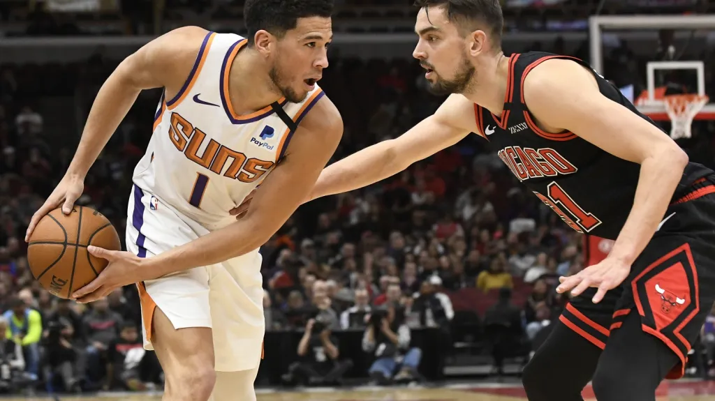 Tomáš Satoranský v utkání s Phoenixem