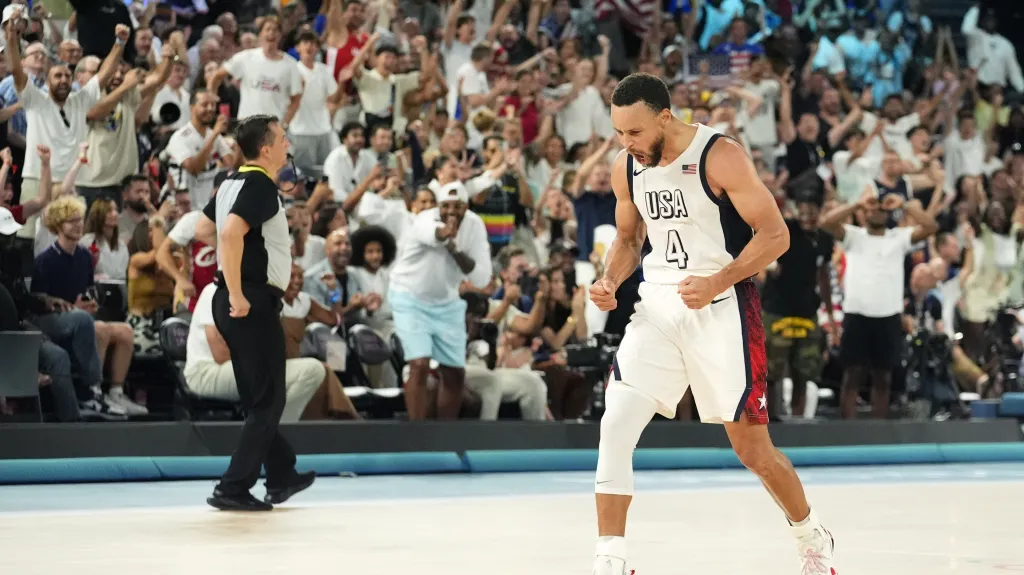 Emoce Stephena Curryho v semifinále olympijského turnaje