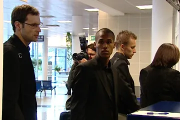 Čeští fotbalisté na letišti