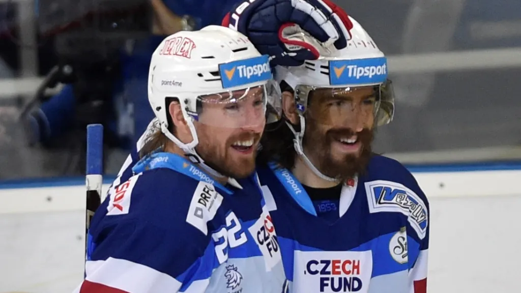 Lukáš Kašpar (vlevo) ještě v dresu Komety Brno