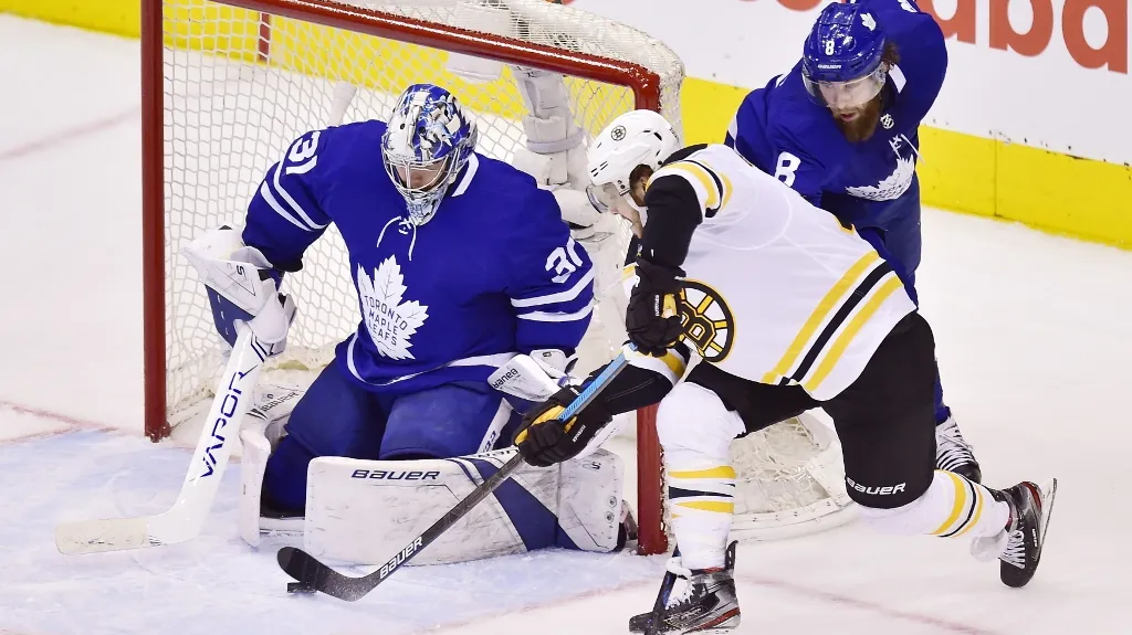 David Pastrňák řádí v zápase s Torontem