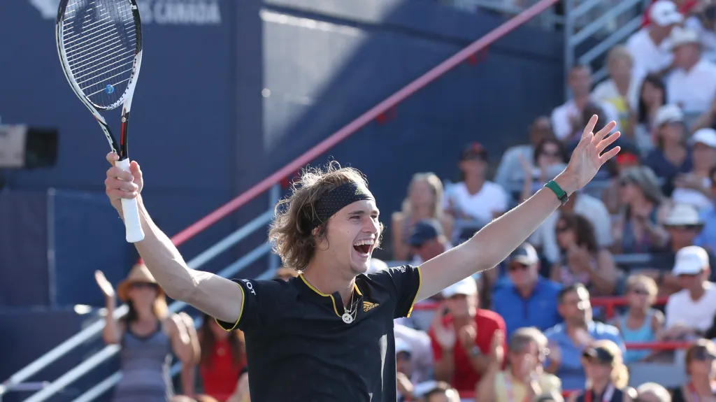 Alexander Zverev se raduje z vítězství