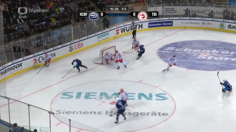 Gól v utkání Ambri Piotta – Třinec: Dal Pian - 1:0 (5. min)