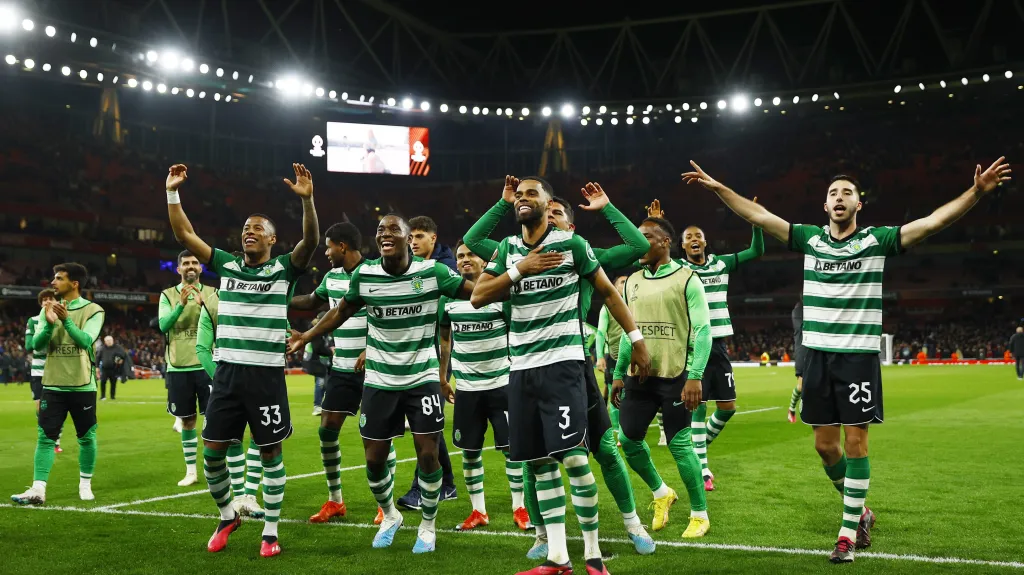 Fotbalisté Sportingu se radují z postupu v Evropské lize