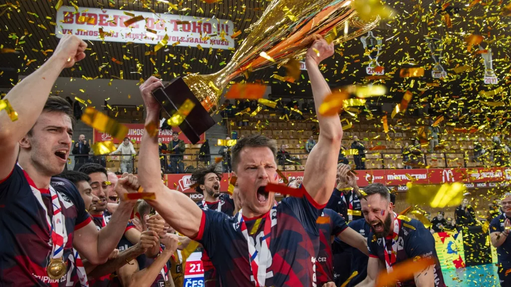 Radost pražských Lvů z pohárového triumfu