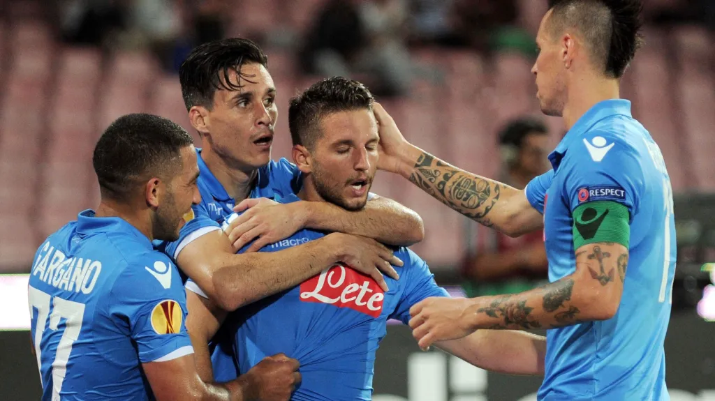 Slavící fotbalisté Neapole