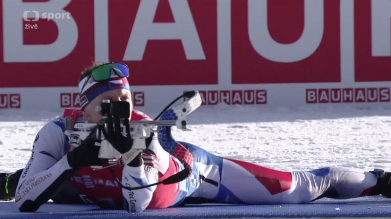 Sprint biatlonistů v Hochfilzenu: Sestřih českých střeleb