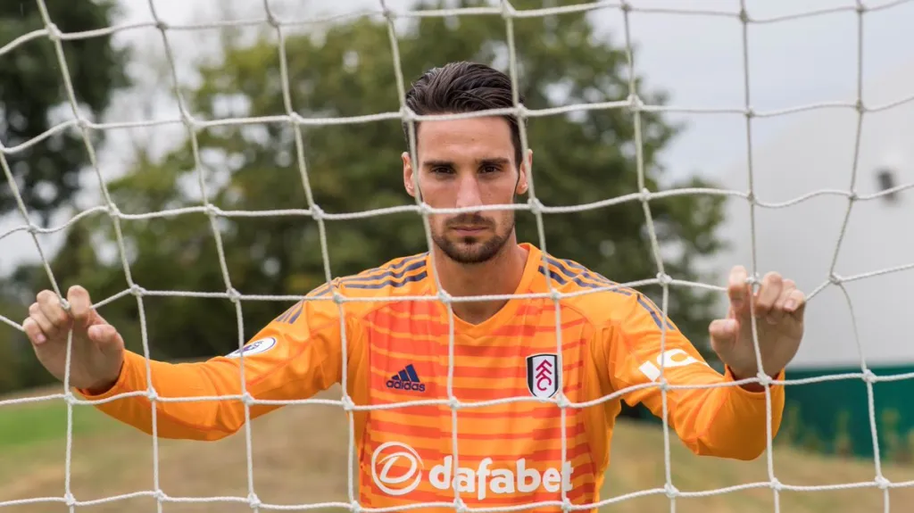 Sergio Rico v dresu Fulhamu