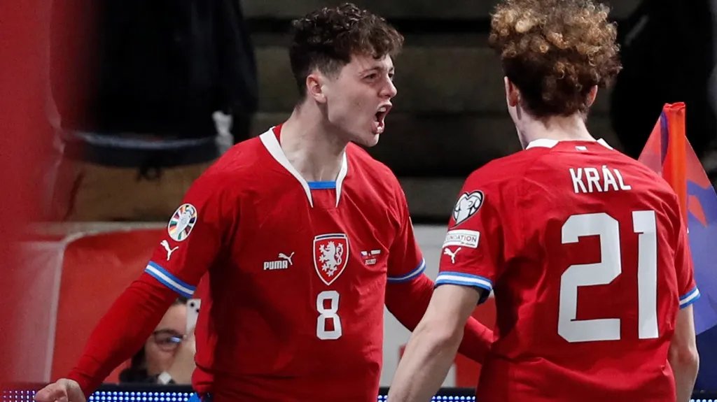 Ladislav Krejčí slaví gól