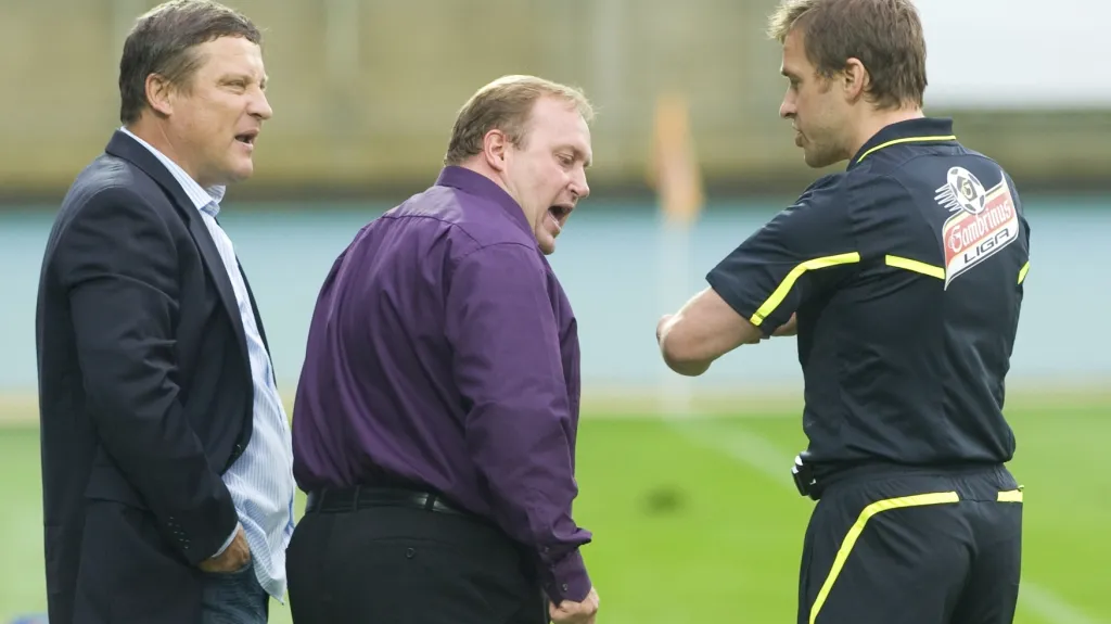 Roman Rogoz (uprostřed)