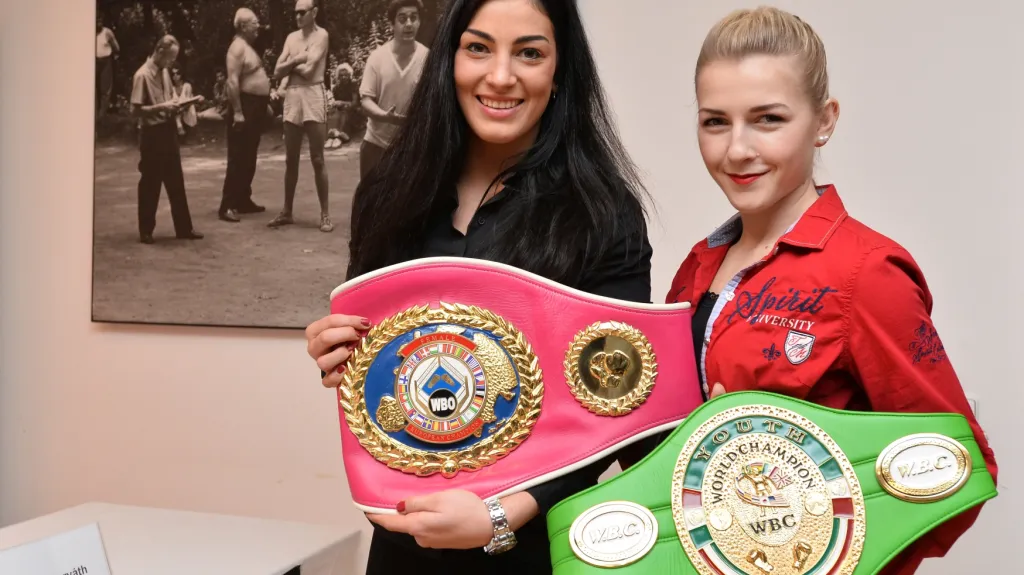 Lucie Sedláčková (vlevo) a Fabiana Bytyqi 