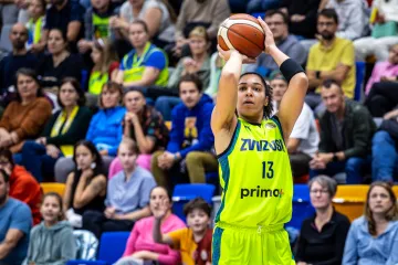 Janelle Salaunová z USK