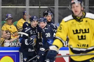 Finové v derby deklasovali Švédy a ovládli poslední turnaj EHT