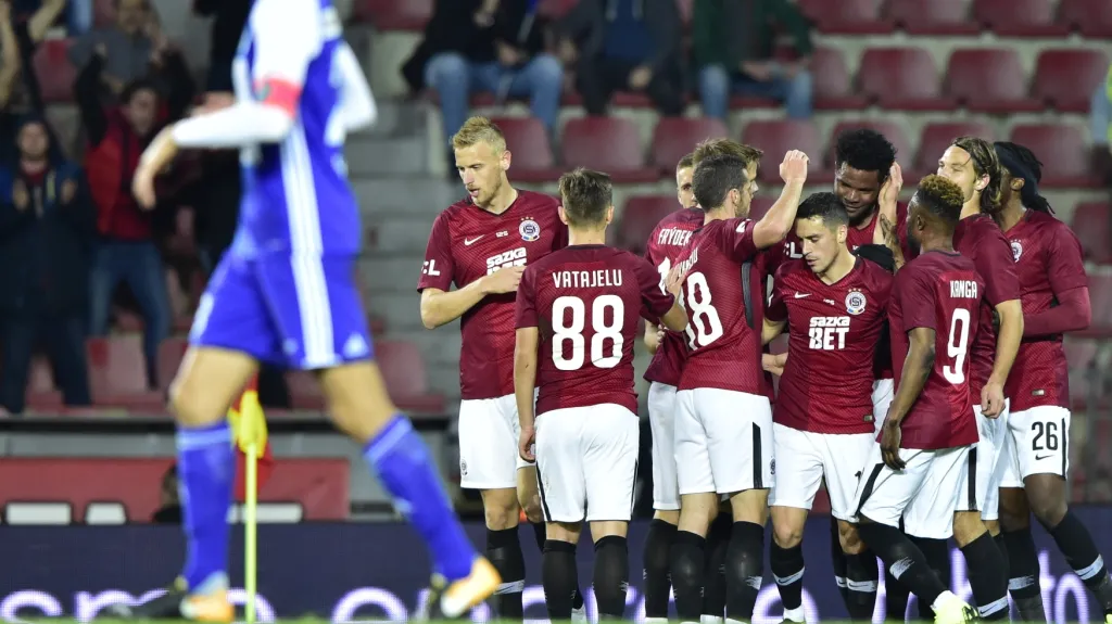 Fotbalisté Sparty se radují z gólu v síti Boleslavi
