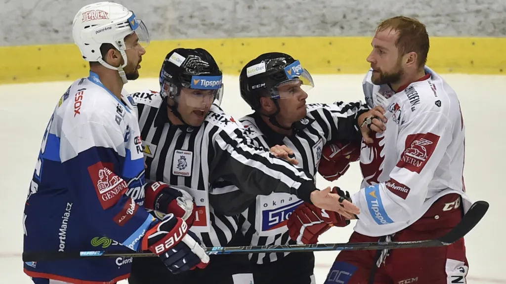 Třinecký Marcinko chtěl jít po zákroku Čermáka do pěstního duelu