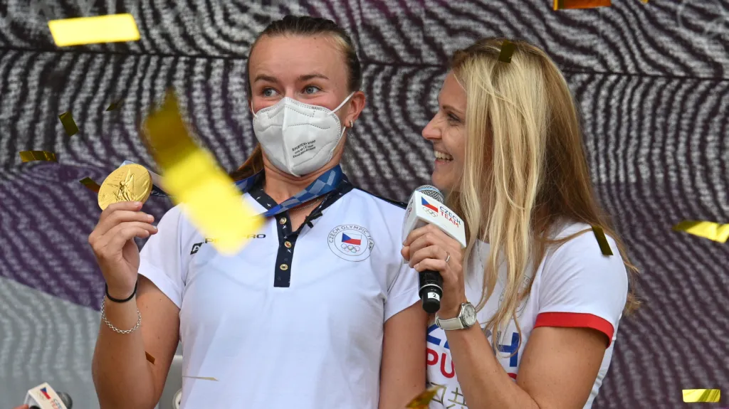 Barbora Krejčíková s Lucií Šafářovou