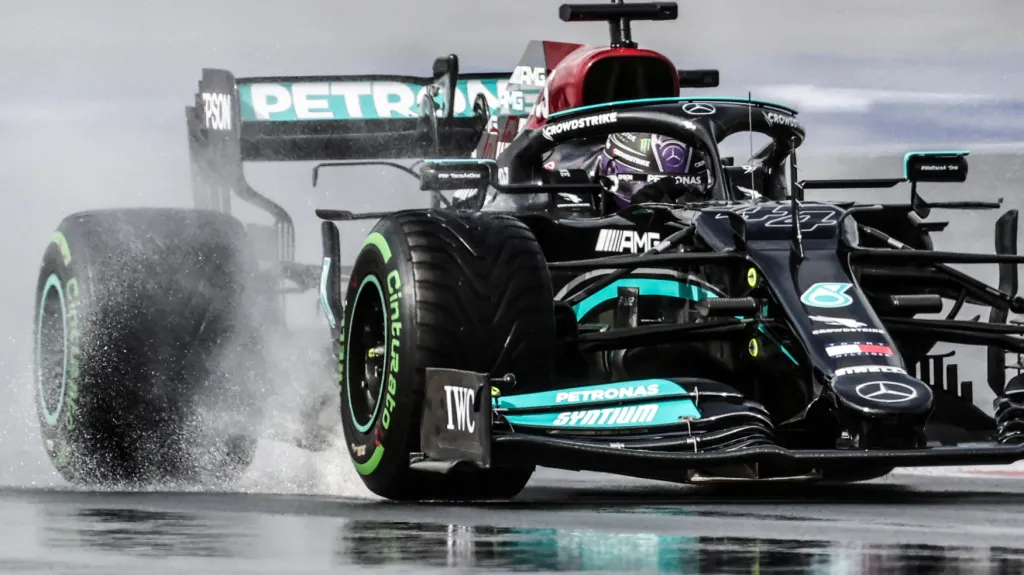 Lewis Hamilton v Turecku