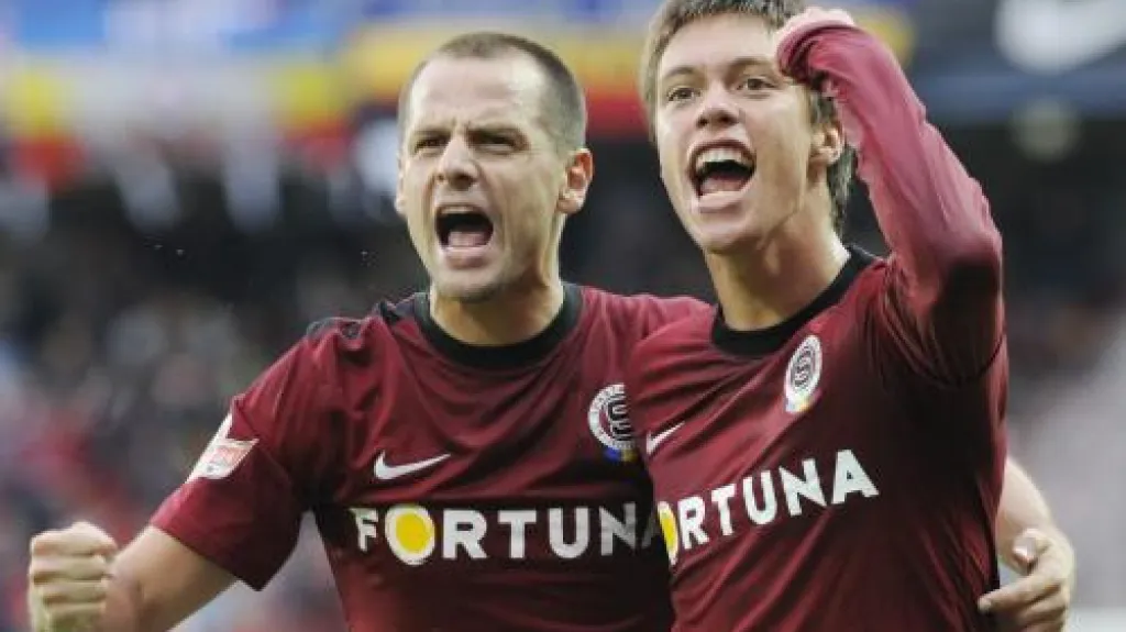 Hráči Sparty v utkání se Slováckem