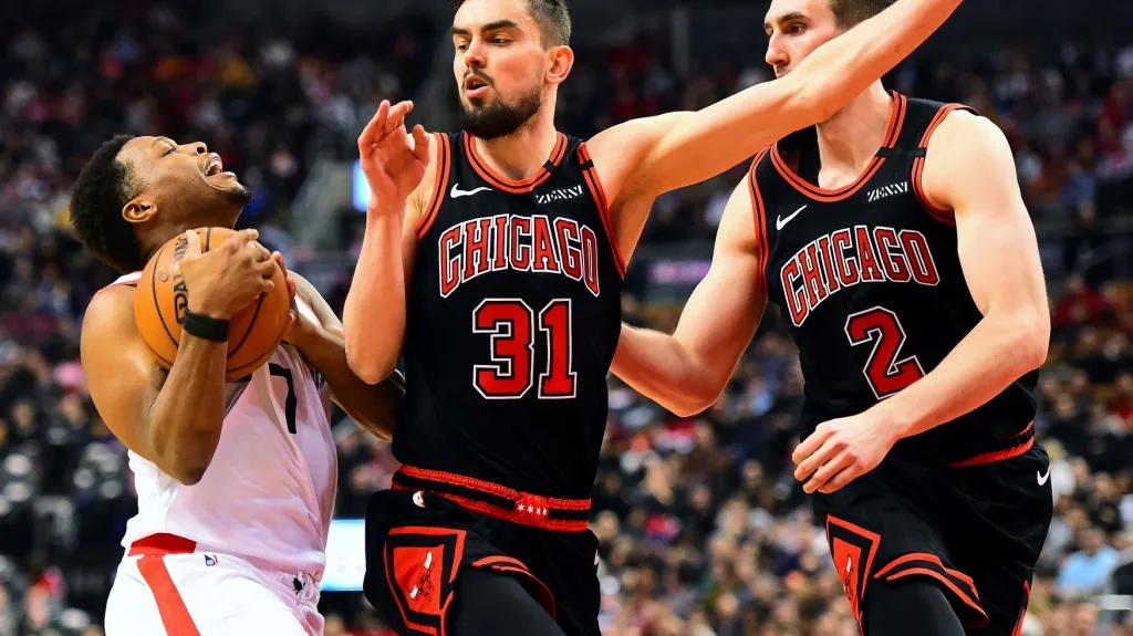 Tomáš Satoranský v zápase Chicaga proti Torontu