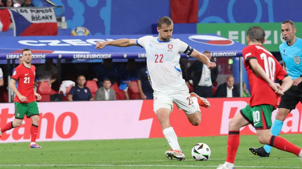 Tomáš Souček v utkání s Portugalskem