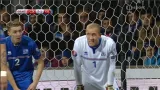 Šance v utkání Česko - Island: Arnason vykopával z brankové čáry (69. min.)