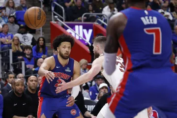 Cade Cunningham a Paul Reed v utkání Detroit – Cleveland
