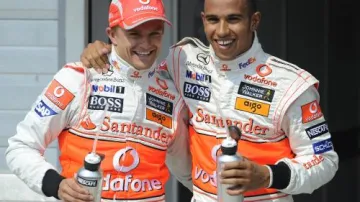 Dvojice jezdců stáje F1 McLaren