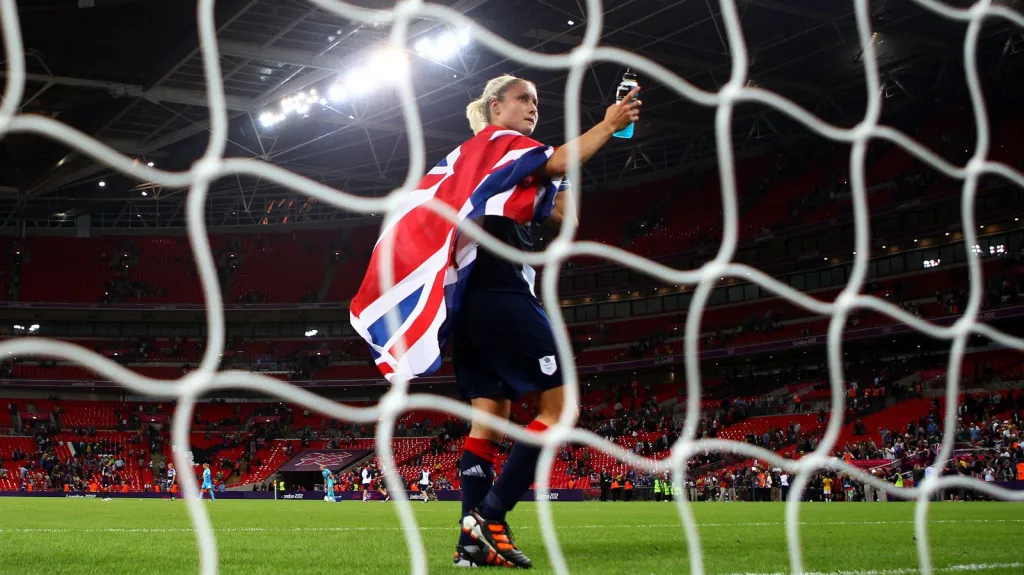 Britka Stephanie Houghtonová