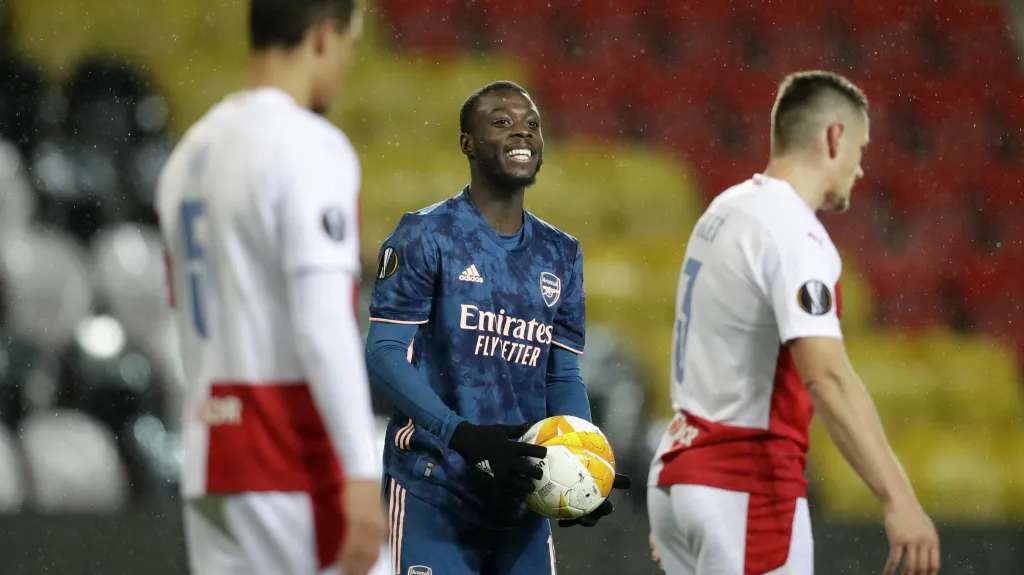 Spokojený Nicolas Pépé z Arsenalu v utkání se Slavií