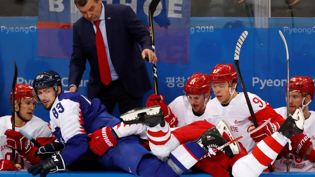 Slovenský útočník Martin Bakoš na návštěvě ruské střídačky