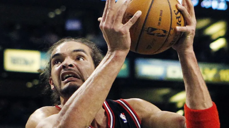Joakim Noah z týmu Chicago Bulls