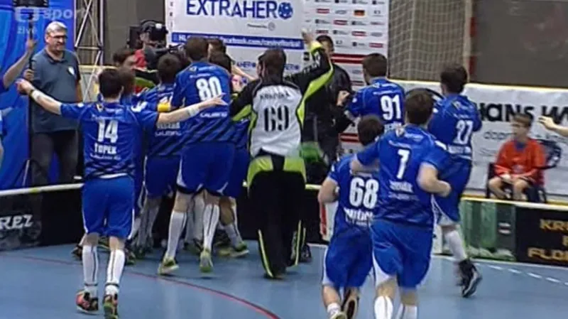 Sestřih a ohlasy z utkání florbalistů Chodov - Otrokovice