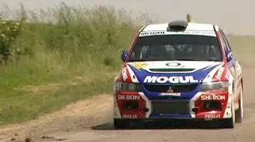 Mitsubishi Lancer při rallye