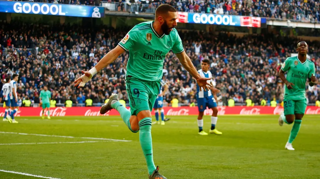 Karim Benzema z Realu Madrid se raduje z gólu