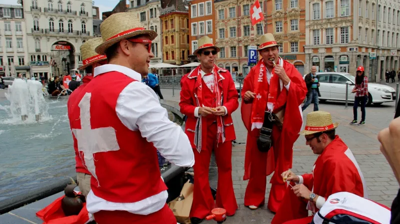 Švýcarský piknik s fondue uprostřed Lille