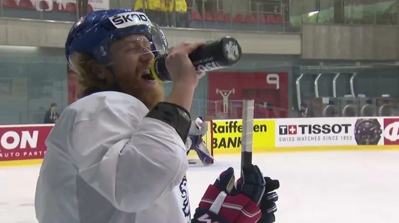 Český tým trénuje v Bratislavě, připojit se k němu může Faksa