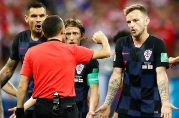 Chorvatský záložník Ivan Rakitič (vpravo)