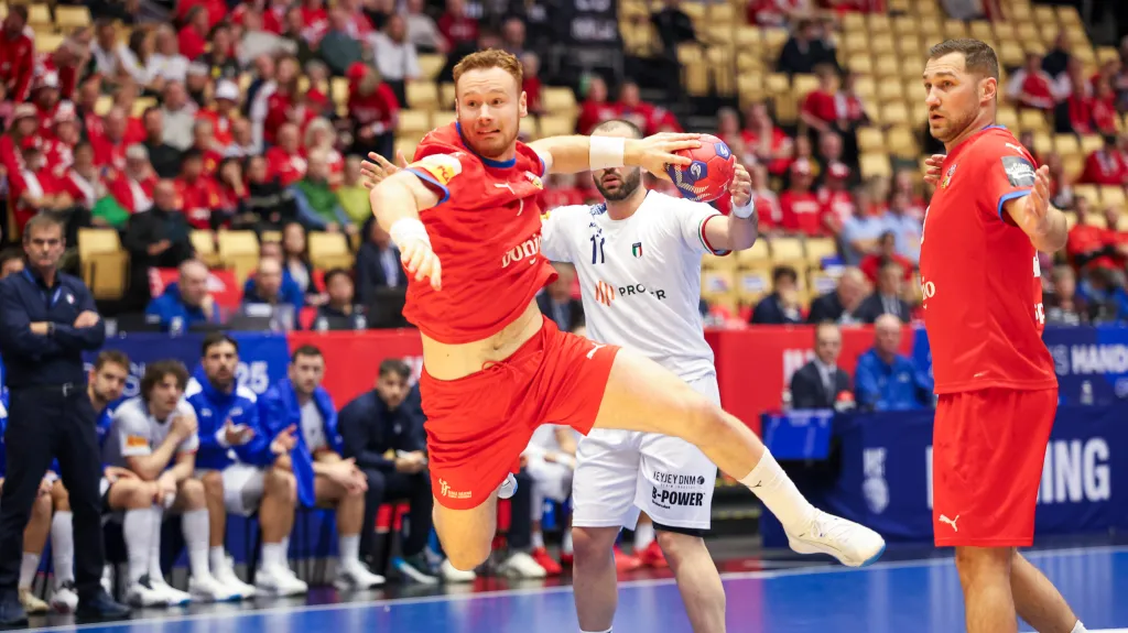 Tomáš Piroch v zakončení proti Italům