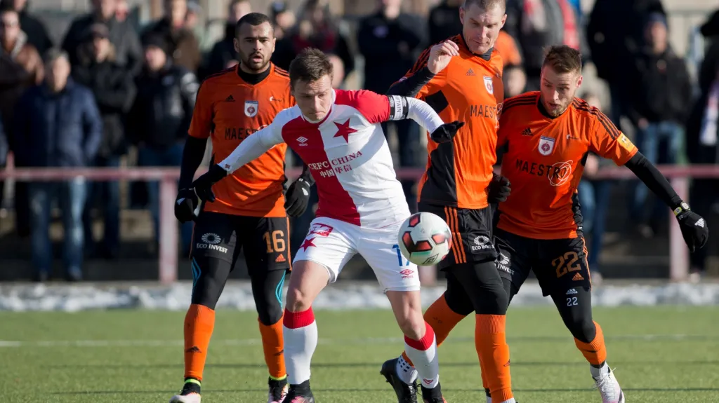 Stanislav Tecl v dresu Slavie v přípravě proti Ružomberoku