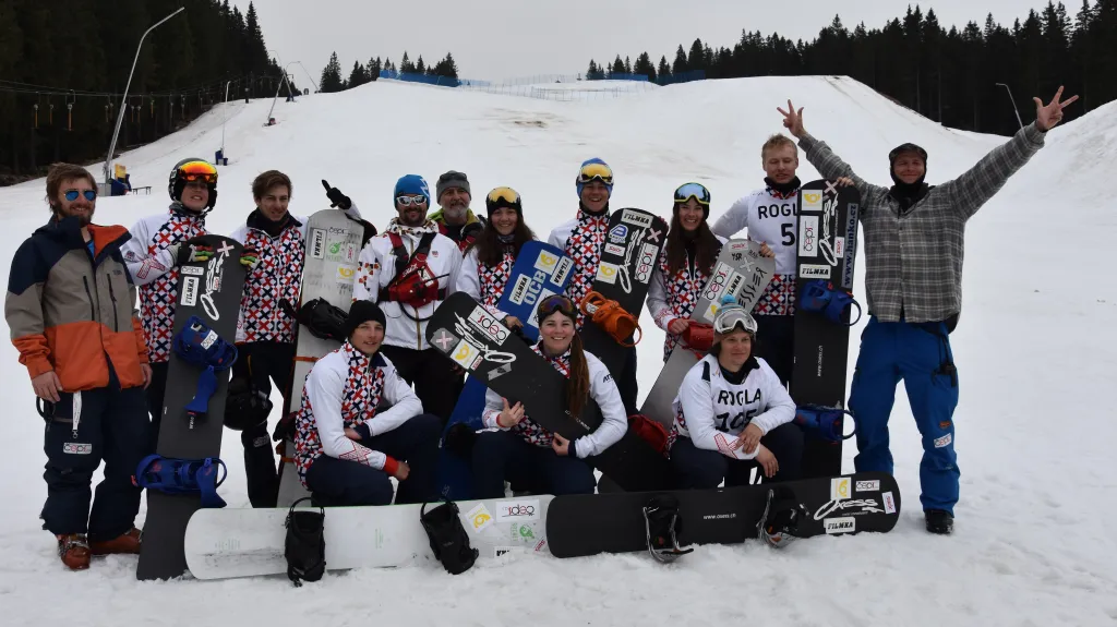 Česká reprezentace na MSJ ve snowboardingu