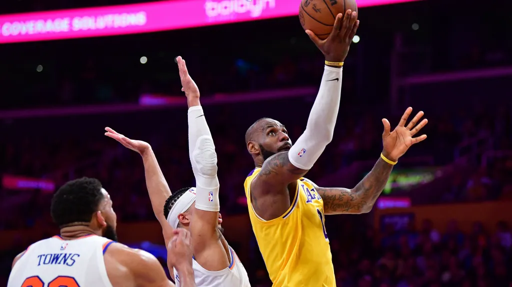 LeBron James v utkání s New Yorkem