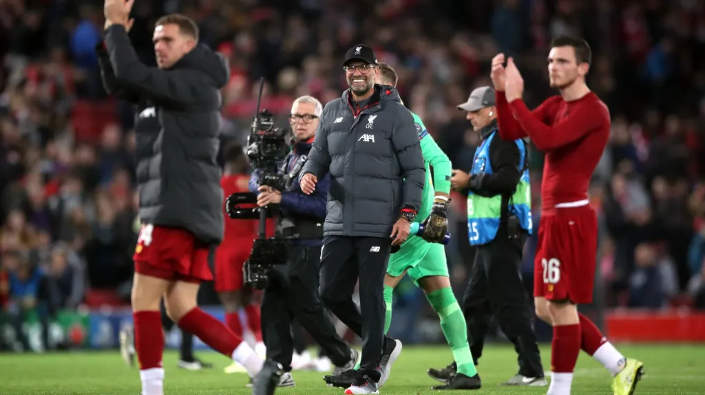 Jürgen Klopp s hráči Liverpoolu