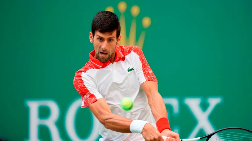 Novak Djokovič v zápase s Cecchinatem v Šanghaji